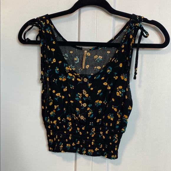💚 Harlow | Floral Black and Yellow Women's crop Top - smocked bottom - Small - Picture 1 of 6